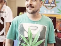 12lift-cannabis